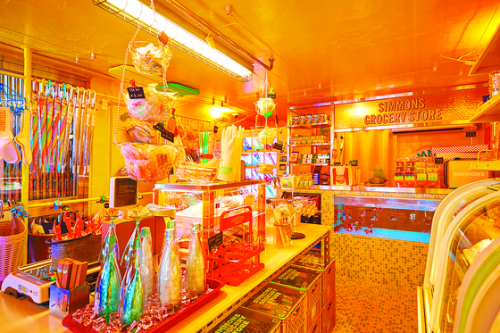  The interior of Simmons Grocery Store Cheongdam[JOONGANG ILBO]