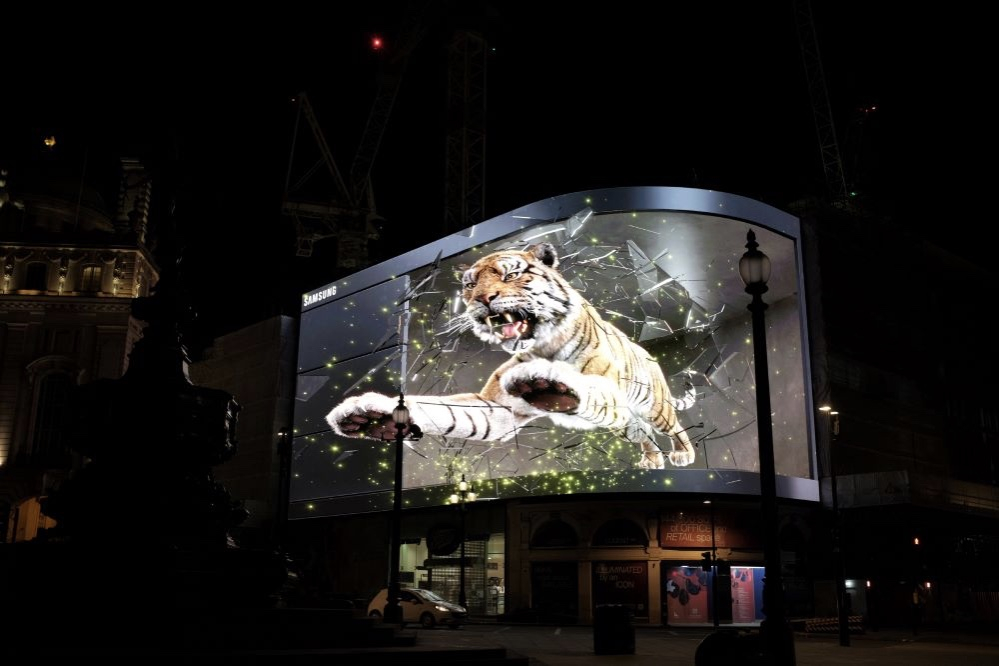 Ahead of the event, Samsung promoted the Galaxy range on 3-D billboards in cities around the world. [SAMSUNG ELECTRONICS]