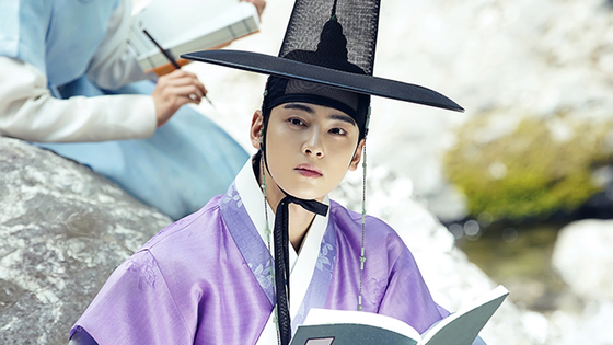 Cha in MBC’s historical drama “Rookie Historian Goo Hae-ryung” (2019) [MBC]