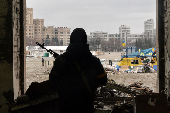 A view of the square outside the damaged local city hall of Kharkiv on March 1 [AFP/YONHAP]
