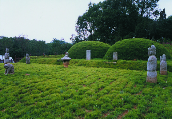 Tomb of King Gongyang (1345-94), who was the final ruler of the Goryeo Dynasty (918-1392) [JOONGANG PHOTO]