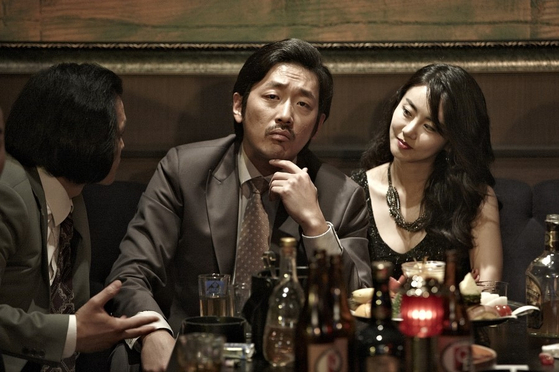 A scene from ″Nameless Gangster: Rules of Time″ (2012) [SHOWBOX]