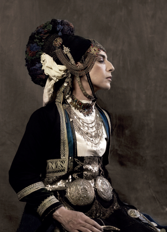 Costume from Roumlouki, Macedonia, in 19th century. [VANGELIS KYRIS/ANATOLI GEORGIEV/KOURD GALLERY]