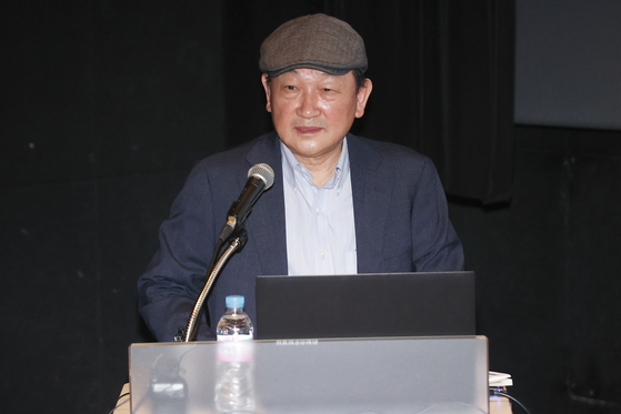 Youn Bum-mo, director of the National Museum of Modern and Contemporary Art, announced his plans for the next three years in a press conference at the museum's Seoul branch in Jongno District, central Seoul on Wednesday. [YONHAP]