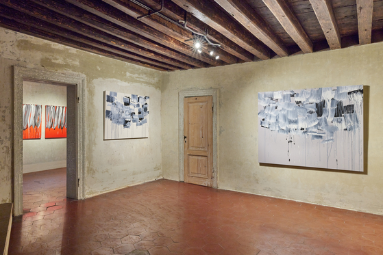 Lee Kun-yong's ″Bodyscape″ series on display at the Palazzo Caboto [GALLERY HYUNDAI]