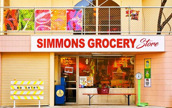Simmons opened a grocery store-themed pop-up space dubbed Simmons Grocery Store Cheongdam-dong, southern Seoul, in February, which quickly became an Instagram hot spot. [SIMMONS] 