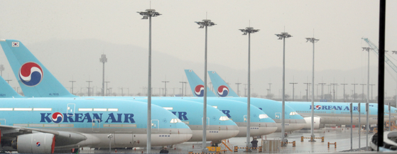 Korean Air Lines planes parked at Incheon International Airport. [NEWS1]