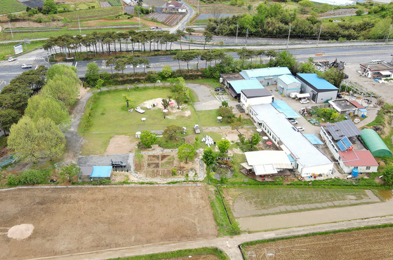 Air view of Lee Dong-hyun's agricultural corporation Misillan [JOONGANG ILBO]