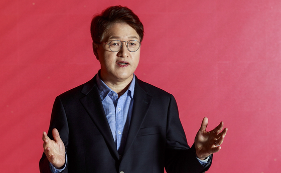 Lee Jae-hwan, CEO of One store, speaks about the company's IPO plan at a press conference on Monday. [ONE STORE]