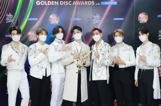 GOT7 poses at the 35th Golden Disc Awards in January 2021. [ILGAN SPORTS]