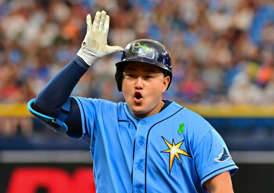 Choi Ji-man of the Tampa Bay Rays reacts after hitting an RBI single in the sixth inning against the Toronto Blue Jays at Tropicana Field in St Petersburg, Florida on Sunday. [AFP/YONHAP]