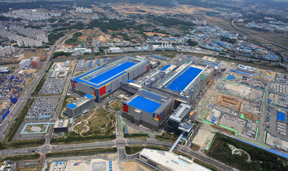 Samsung Electronics' chip manufacturing complex in Pyeongtaek, Gyeonggi [SAMSUNG ELECTRONICS]