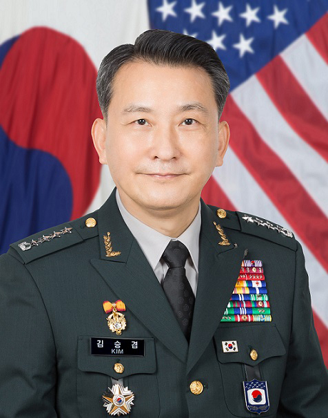 Army Gen. Kim Seung-kyum, deputy commander of the South Korea-U.S. Combined Forces Command, is named new chief of the Joint Chiefs of Staff (JCS). [YONHAP]