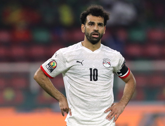 Egypt's Mohamed Salah reacts during a Africa Cup of Nations semifinal against Cameroon at Olembe Stadium in Yaounde, Cameroon on Feb. 3. [REUTERS/YONHAP]