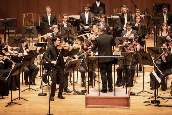 Yang accompanies the Orchestre national de Metz from France on May 3 at the Seoul Arts Center in southern Seoul. [LAVORA]