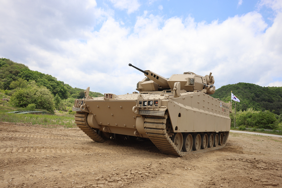 Hanwha Defense's next-generation Redback infantry fighting vehicle (IFV) on display at the base of the Korean Army's 11th Division in Chuncheon, Gangwon on Friday. [HANWHA DEFENSE]