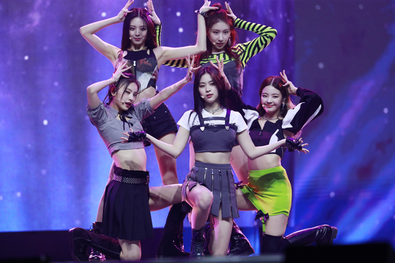 Itzy Checkmate na sa weekend! ♟️ First kpop con? Here's some