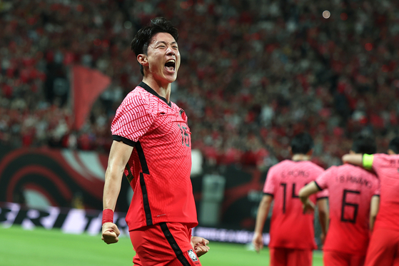 Korea's Hwang Ui-jo celebrates after scoring against Brazil in a friendly at Seoul World Cup Stadium in Mapo district, western Soul on Thursday. [YONHAP]