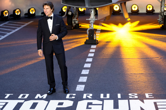 Actor Tom Cruise arrives at the premiere of ″Top Gun: Maverick″ in London, Britain May 19. He will be visiting Seoul on June 18. [REUTERS/YONHAP]