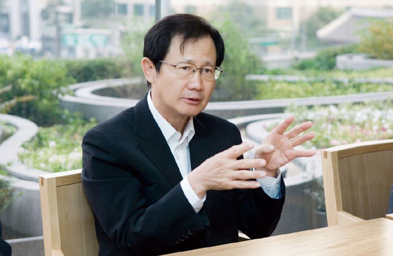 Park Chan-koo, chairman of Kumho Petrochemical [KUMHO PETROCHEMICAL GROUP]