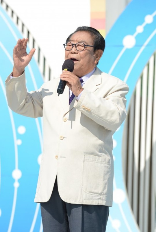 Song hosted KBS's long-running weekly singing show “National Singing Contest” for 34 years. [KBS]