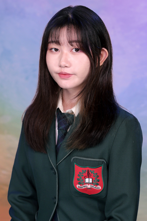 Hyeseong Choi (Grade 11)