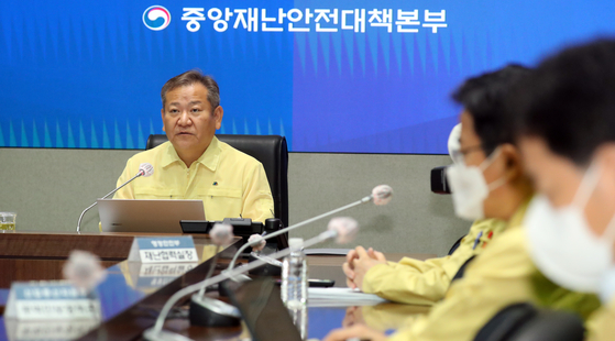 Interior Minister Lee Sang-min speaks during a government Covid-19 response meeting at the Government Complex Seoul on Wednesday. [NEWS1]