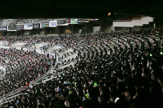 Approximately 4,500 audience members attended the 28th Dream Concert. [KOREA ENTERTAINMENT PRODUCERS' ASSOCIATION]