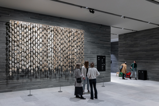 Sami artist Maret Anne Sara's “Pile O’ Sapmi Sumpreme” (2017) welcomes visitors at the National Museum in Oslo. It’s a tapestry of 400 reindeer skulls. [IWAN BAAN]