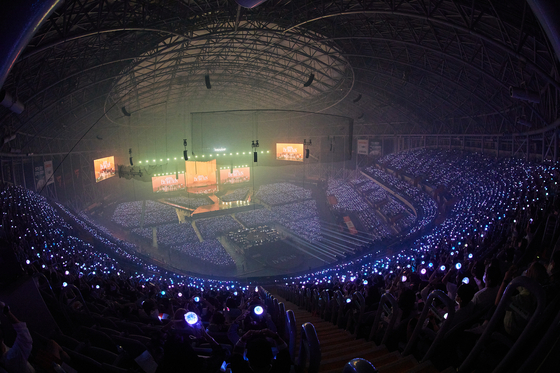 Each run of the concerts was attended by 17,500 fans. [PLEDIS ENTERTAINMENT]