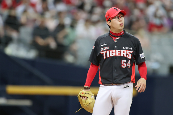 Yang Hyeon-jong of the Kia Tigers reacts during a game against the Kiwoom Heroes at Gocheok Sky Dome in western Seoul on June 29. [YONHAP]