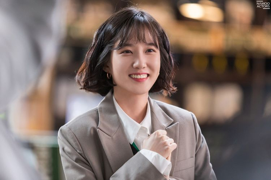 In "Hot Stove League" (2019-20), Park is the passionate operations manager Lee Se-young who is dedicated to her professional baseball team "The Dreams." [NAMOO ACTORS]
