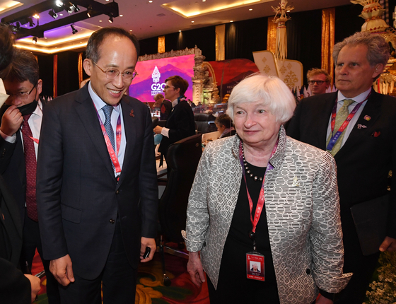 U.S. Treasury Secretary Janet Yellen meets with Minister of Economy and Finance Choo Kyung-ho at the Bali Nusa Dua Convention Center in Bali, Indonesia on Friday. [YONHAP]