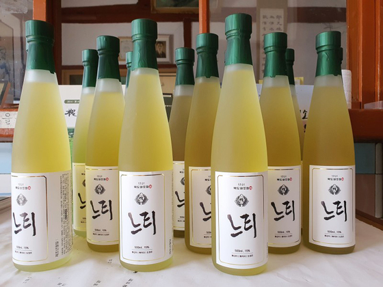 Lee's new fermented rice wine brand Neuti, priced at 27,000 won [MOKDO BREWERY]