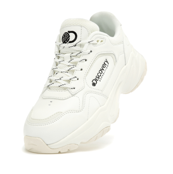 These chunky sneakers, or dad shoes, are one of Discovery-expedition's popular products. [SCREEN CAPTURE]