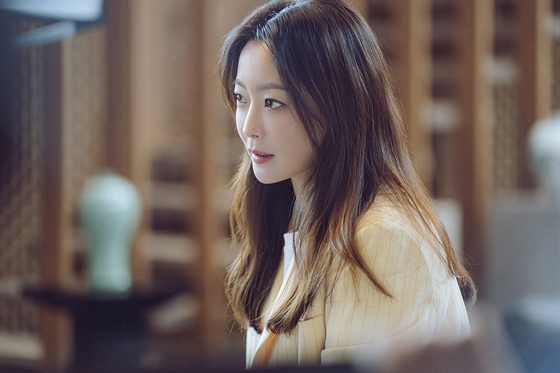          Kim Hee-sun as Hye-seung during a scene of "Remarriage & Desires" [NETFLIX]