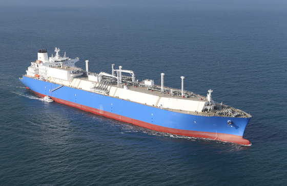 A dual fuel propulsion engine LNG carrier made by Daewoo Shipbuilding & Marine Engineering [DAEWOO SHIPBUILDING & MARINE ENGINEERING]