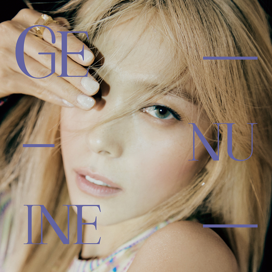 The album cover for Sunye's first solo EP ″Genuine″ [BLOCKBERRY CREATIVE]