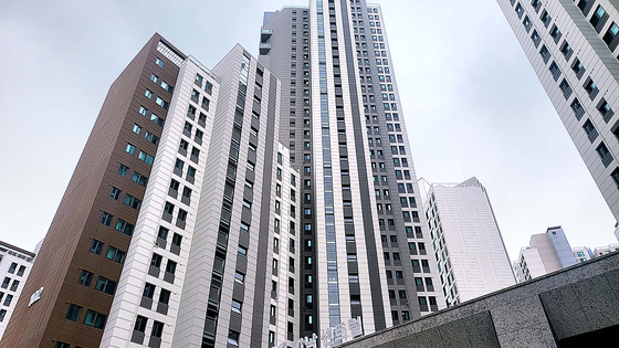 Gangnam Central I-Park apartment in Yeoksam, Seoul. [HAM JONG-SUN]