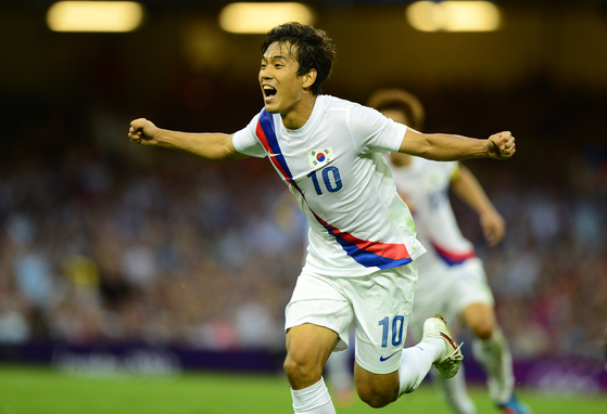 Park Chu-young celebrates after scoring the opener for Korea in the bronze-medal match against Japan at the 2012 London Olympics at Millennium Stadium in Cardiff on Aug. 10, 2012. [JOINT PRESS CORPS]