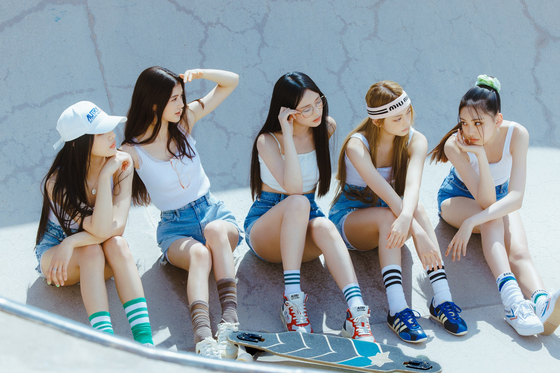 K-pop girl group NewJeans sells over 310,000 copies of EP 'New Jeans' in  one week