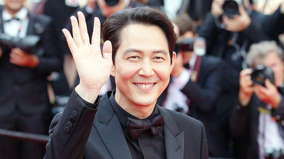 Actor Lee Jung-jae at the red carpet of the 75th Palais des Festivals to attend the VIP Premiere of the film "Decision to Leave" in May. [NEWS1]