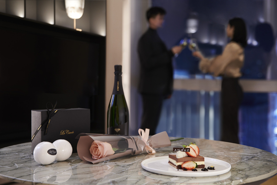 Romance at Andaz package at Andaz Seoul Gangnam in Gangnam District, southern Seoul [ANDAZ SEOUL GANGNAM]