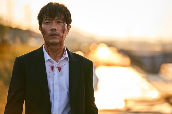 Gwang-cheol, portrayed by Park Hee-soon, is the second-in-command of his drug cartel in Netflix series "A Model Family." He feels like the group is his family, that is until he hears that his boss is about to betray him. [NETFLIX]