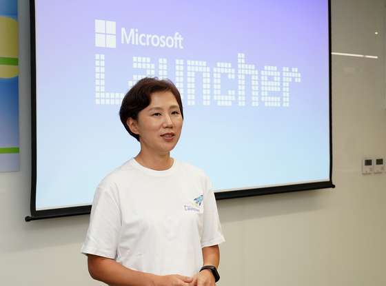 Lee Ji-eun, the general manager of Microsoft Korea, gives a welcoming remark to local reporters in a press conference held on Monday, central Seoul. [MICROSOFT]