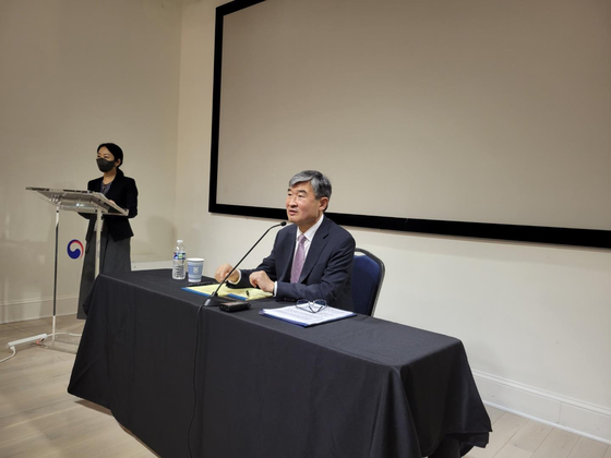 Cho Tae-yong, Korea's ambassador to the United States, speaks during a press conference in Washington on Aug. 29. [YONHAP]