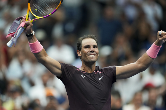 Rafael Nadal of Spain celebrates after winning the men's singles first round match against Rinky Hijikata of Australia at the 2022 U.S. Open in New York on Tuesday. [XINHUA/YONHAP]