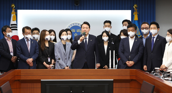 President Yoon Suk-yeol, center, speaks at the Yongsan presidential office after the Nuri launch on Jun. 21, promising to establish a space agency to boost the space sector. [NEWS1]