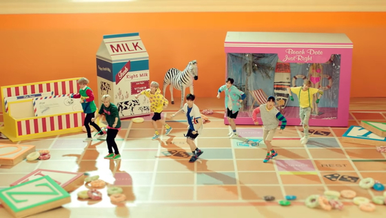 A scene from boy band GOT7's music video for "Just Right" (2015) directed by Naive Production. [SCREEN CAPTURE]