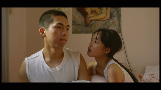 A scene from the short film ″A Very Hot Wind″ (translated, 2022), starring Joo, left [JEONJU INTERNATIONAL SHORT FILM FESTIVAL]